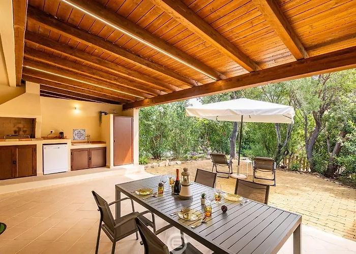 Будинок відпочинку Casa Adele - Steps To Cala Sinzias Віллазімьюс