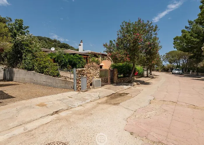 Casa Adele - Steps To Cala Sinzias בית נופש *